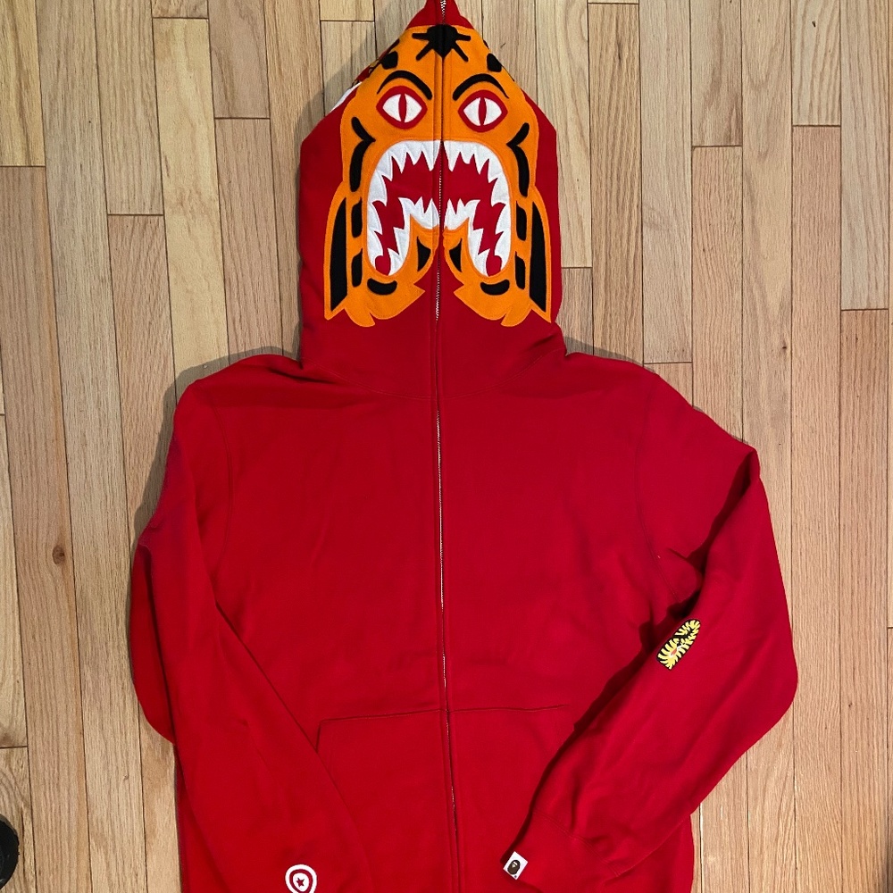 NWT AUTHENTIC BATHING APE TIGER HOODIE